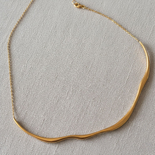 AMORE LUNGO NECKLACE