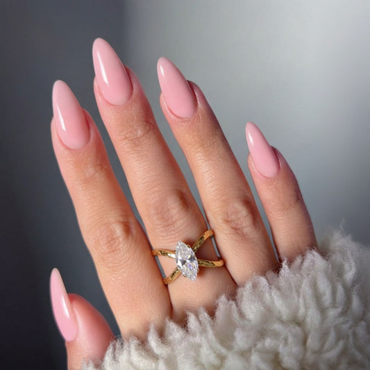 CROSSOVER BAND RING