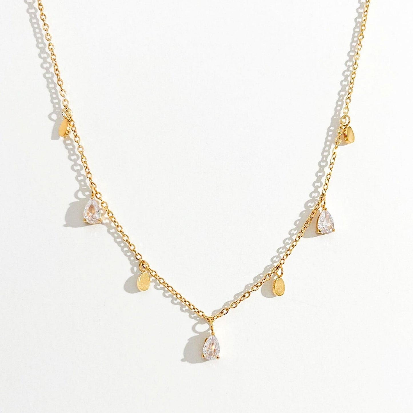 VITA ELEGANT NECKLACE